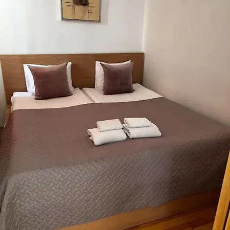Cozy 3-room Penthouse In The Very Heart Of