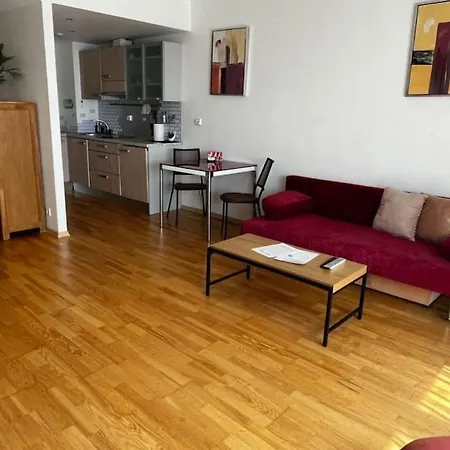 Cozy 3-room Penthouse In The Very Heart Of Apartment