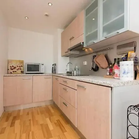 Cozy 3-room Penthouse In The Very Heart Of Apartment *