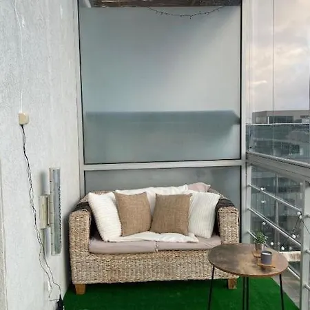 Cozy 3-room Penthouse In The Very Heart Of Apartment *