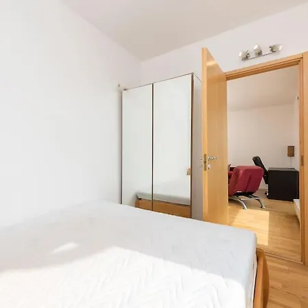 Cozy 3-room Penthouse In The Very Heart Of Apartment *