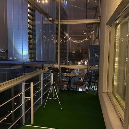 Cozy 3-room Penthouse In The Very Heart Of
