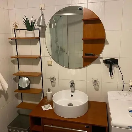 Apartment Cozy 3-room Penthouse In The Very Heart Of