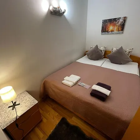 Apartment Cozy 3-room Penthouse In The Very Heart Of *