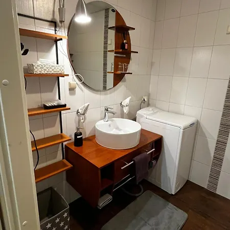 Apartment Cozy 3-room Penthouse In The Very Heart Of