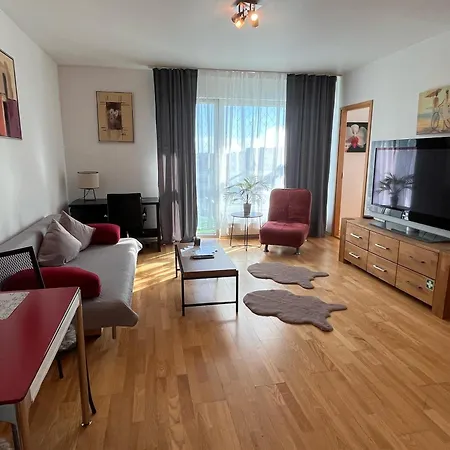 Apartment Cozy 3-room Penthouse In The Very Heart Of