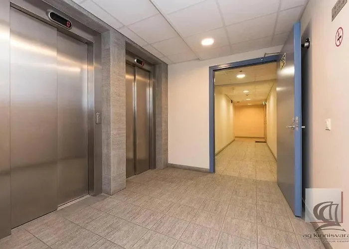 Cozy 3-room Penthouse In The Very Heart Of شقة تالين