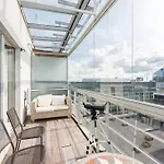 Lejlighed Cozy 3-room Penthouse In The Very Heart Of