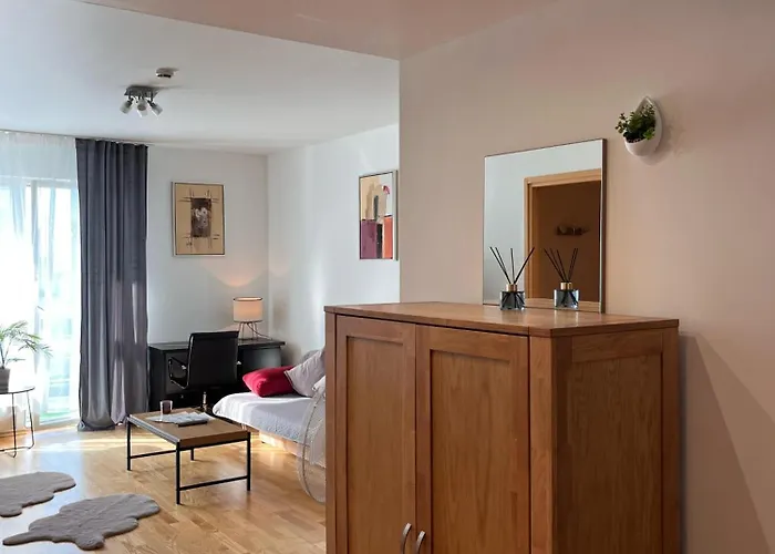 Daire Cozy 3-room Penthouse In The Very Heart Of