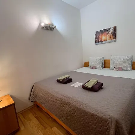 Apartamento Cozy 3-room Penthouse In The Very Heart Of Talin